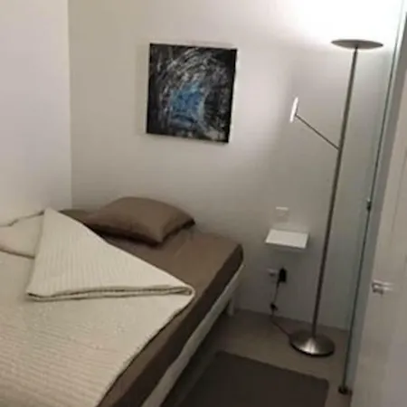 Апартаменты Charmant Studio Au Coeur De St Tropez Quartier Historique La Ponche Сен-Тропе